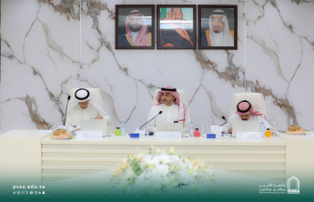 المجلس العلمي يعقد جلسته الثانية عشر للعام الجامعي ١٤٤٥ هـ